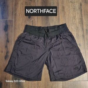 The north face women’s black outdoor long shorts size 6